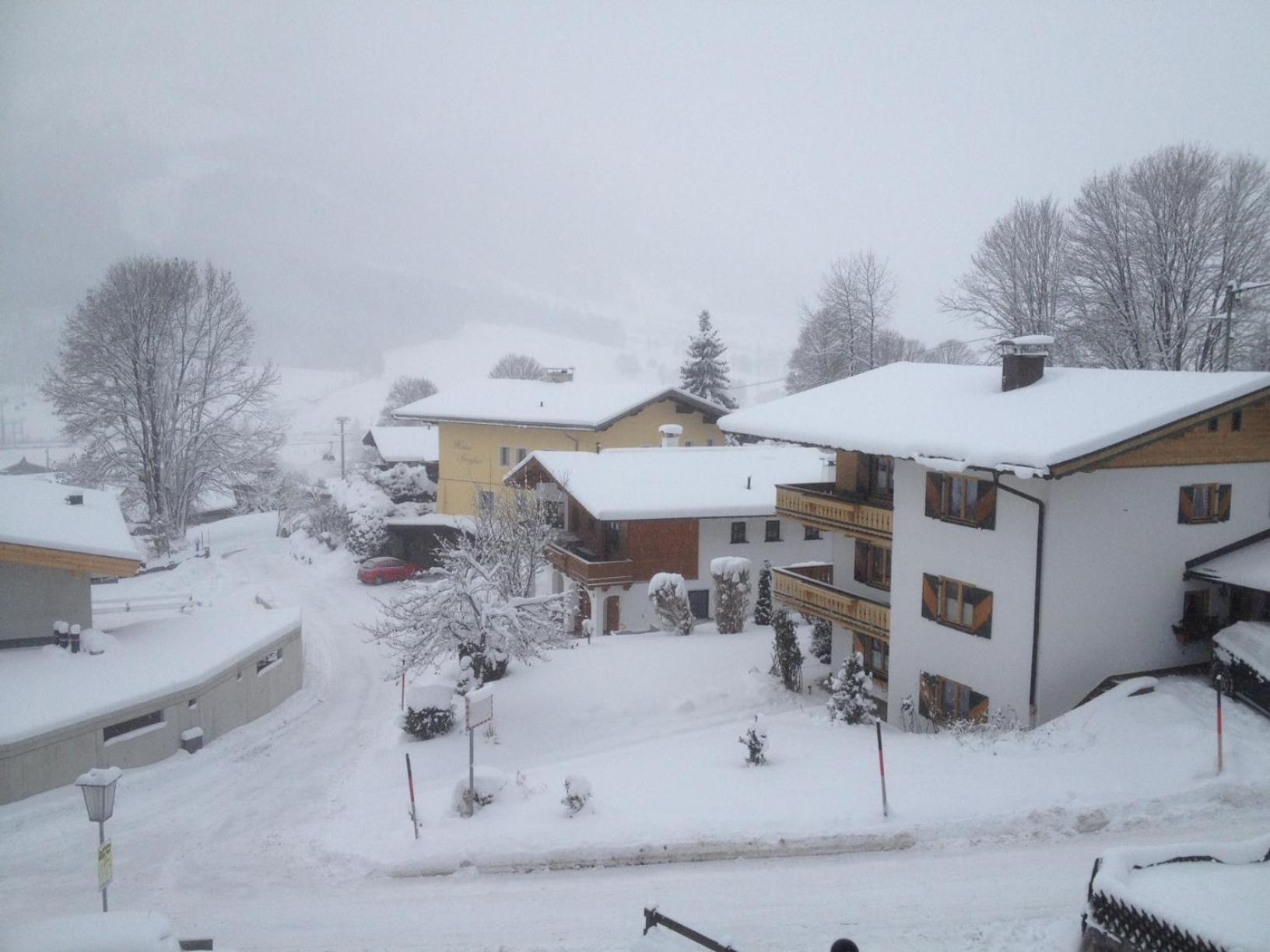 Haus Straif Apartment Brixen im Thale Exterior photo