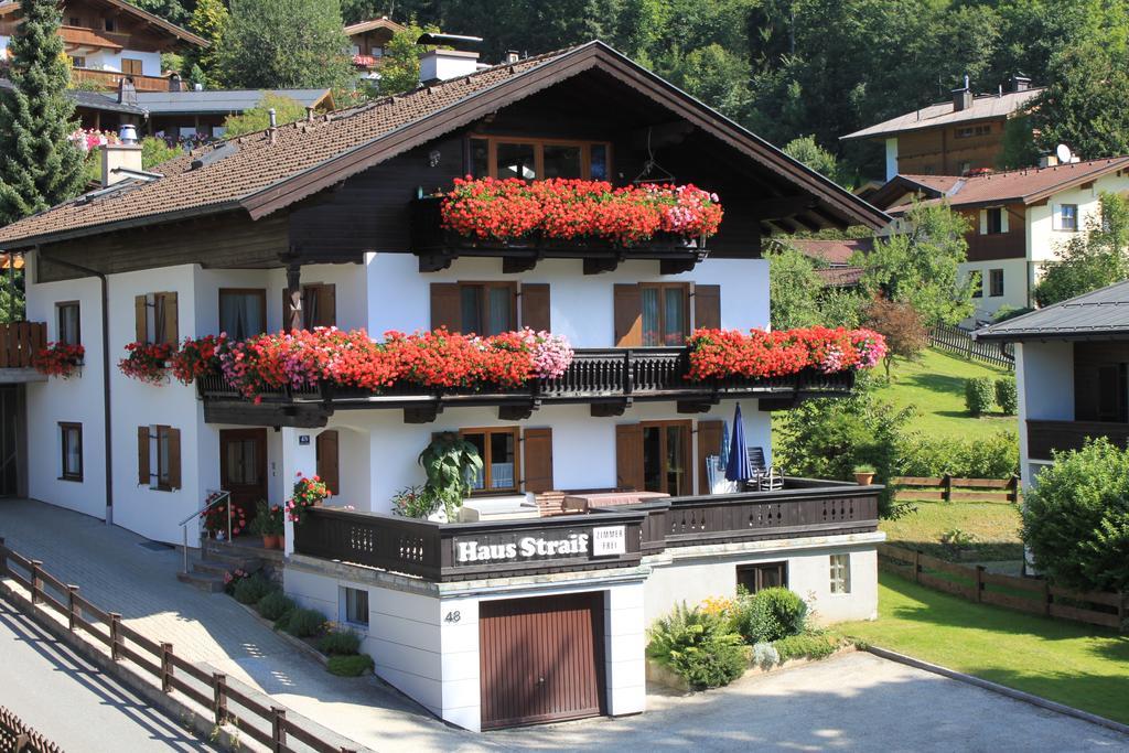 Haus Straif Apartment Brixen im Thale Exterior photo